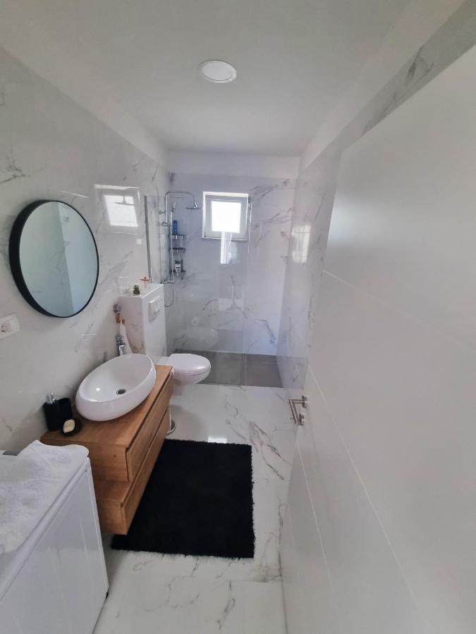 Beach House Oasis Villa Livak Kaštela Exteriör bild