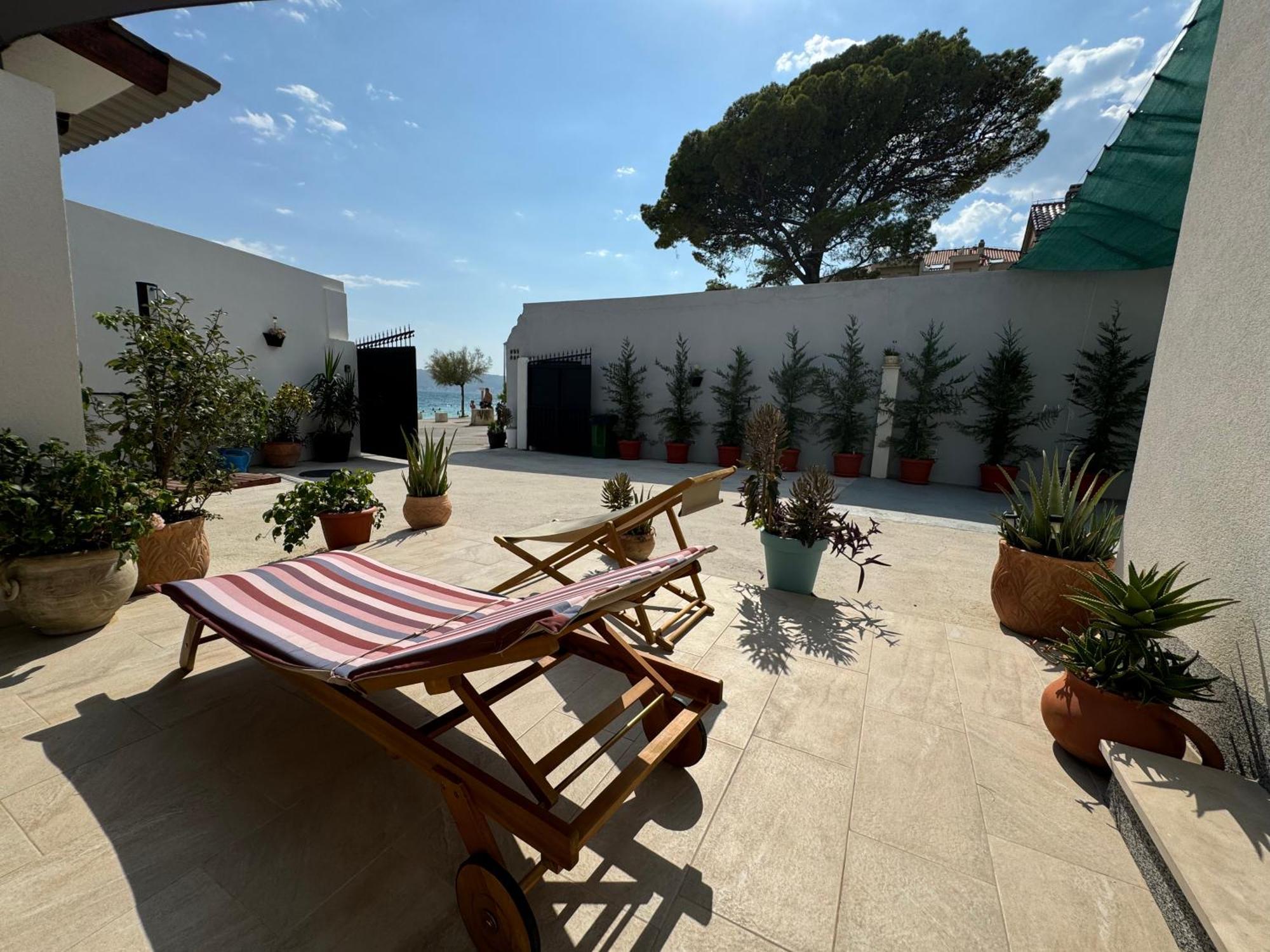Beach House Oasis Villa Livak Kaštela Exteriör bild